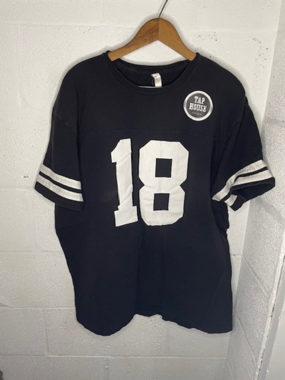 Black Tropicana Laughlin Tap House Tee (#18) in XL